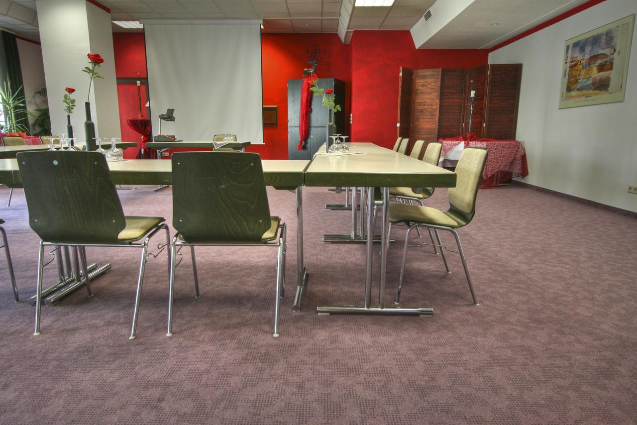 Sport Und Tagungshotel Kenzingen Εξωτερικό φωτογραφία