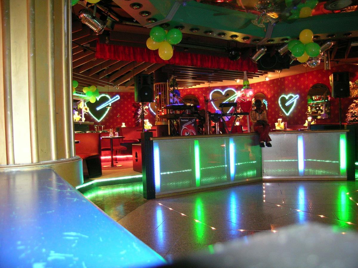 Sport Und Tagungshotel Kenzingen Εξωτερικό φωτογραφία